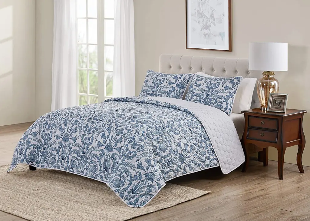 Tahari Home - Full Quilt Set, 3-Piece Lightweight Bedding with Matching Shams, Soft & Cozy Home Decor